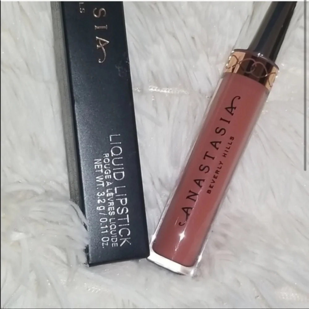 Anastasia Beverly Hills Liquid Lipstick - Picture 2 of 5